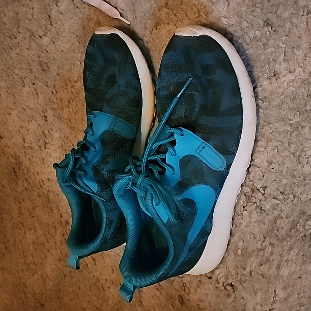 Nike shoes